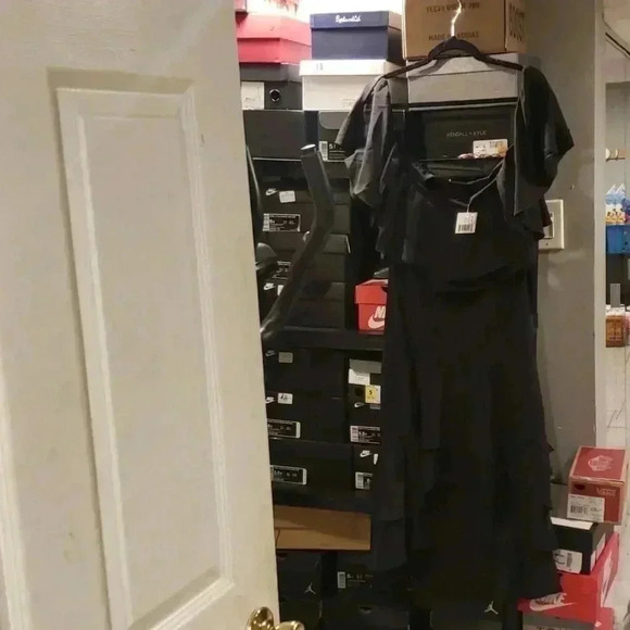 WALTER BAKER DRESS 👗 - Picture 2 of 4